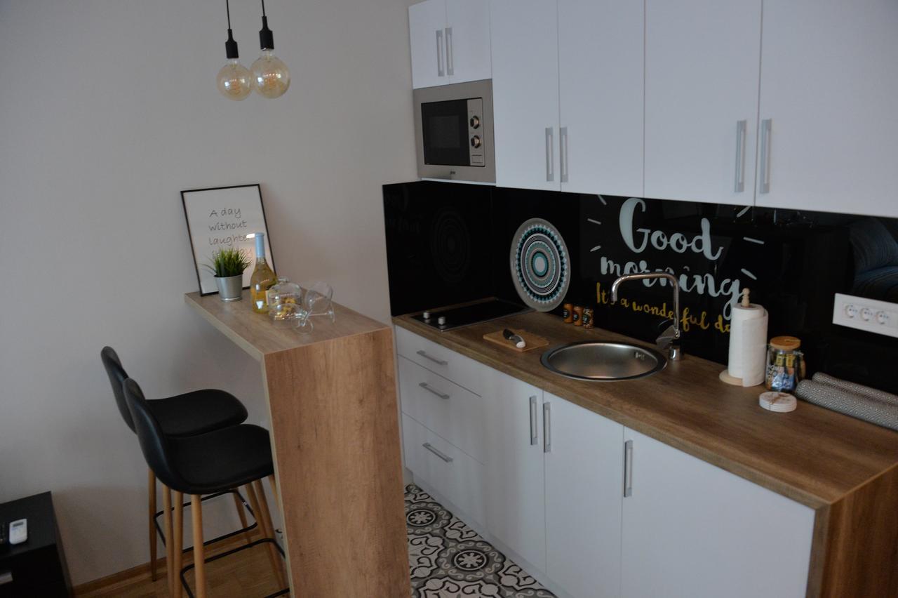 Apartment Pleasure Novi Sad Eksteriør billede