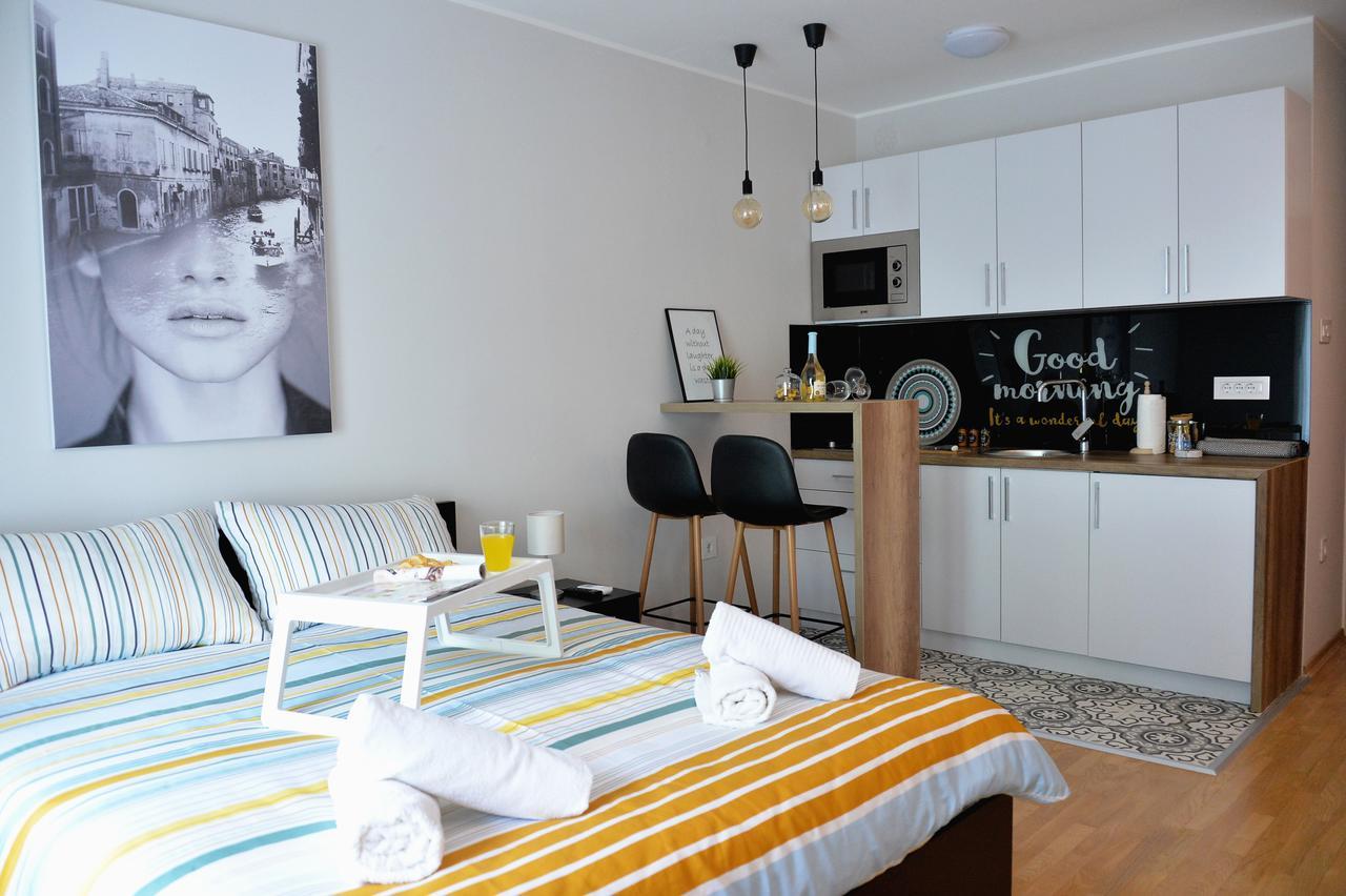 Apartment Pleasure Novi Sad Eksteriør billede
